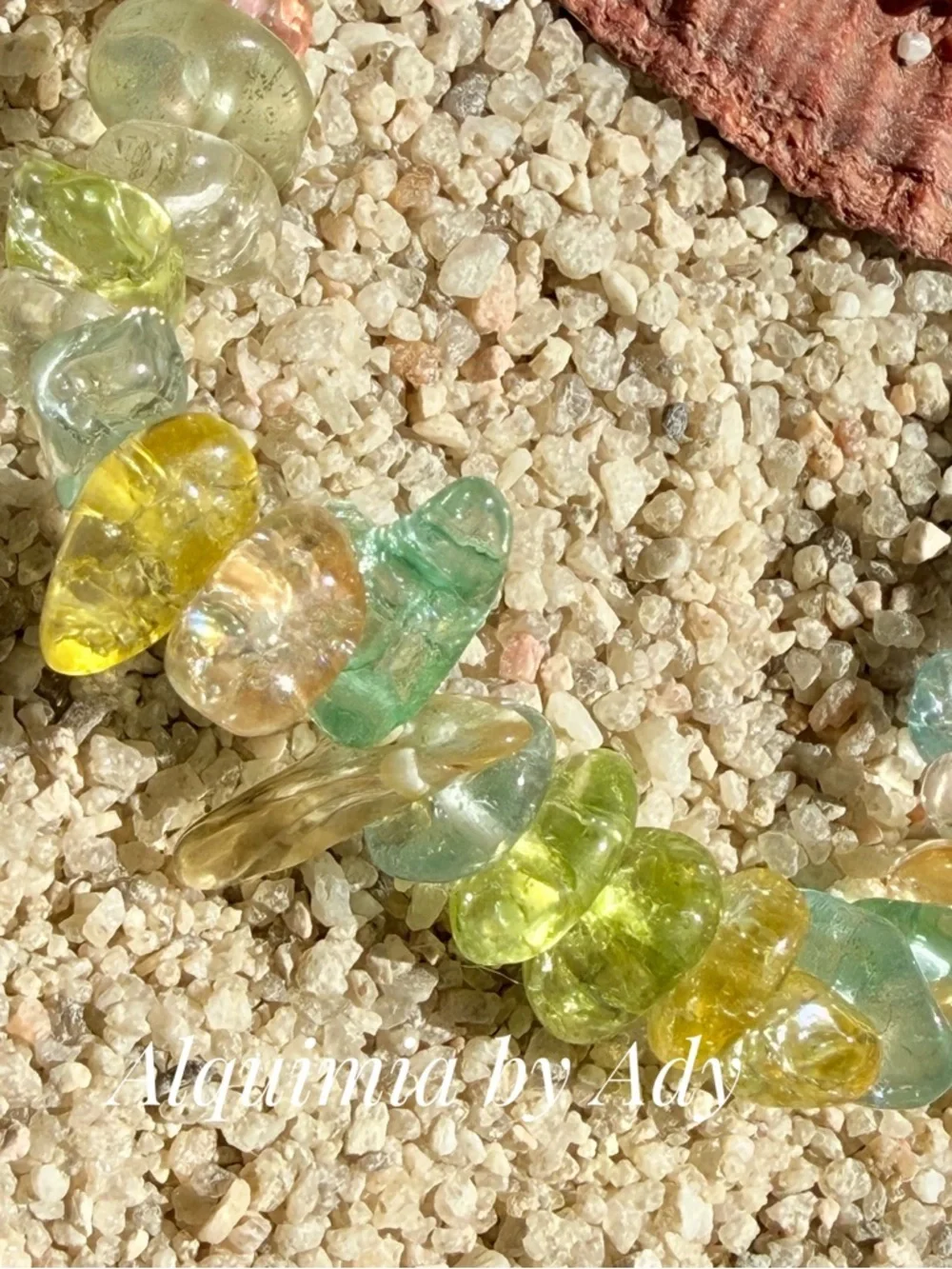 QUARTZ Pastel Multi-Color Glass Chip Bracelet